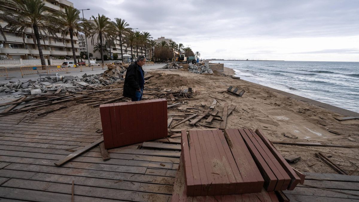 La amenaza de temporales lleva a más municipios catalanes a desmontar paseos marítimos rígidos