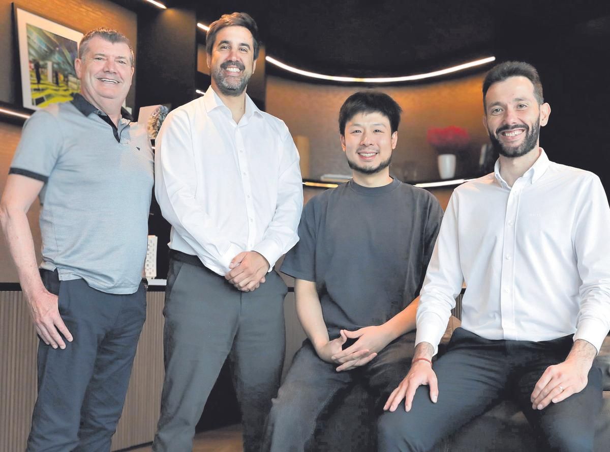 Ron Gourlay, Javier Solís, Kiat Lim y Carlos Corberán
