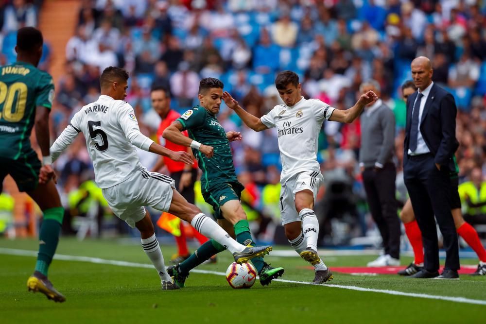 Madrid y Betis se miden en el Bernabéu.