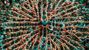 abertran35758117 castellers de vilafranca start to form a human tower called 170721094330