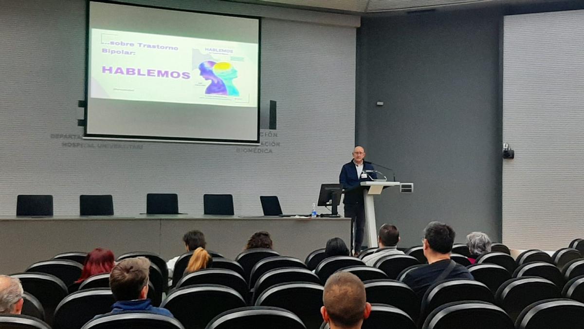 Primera de las sesiones formativas sobre trastorno bipolar del Hospital General de Elche