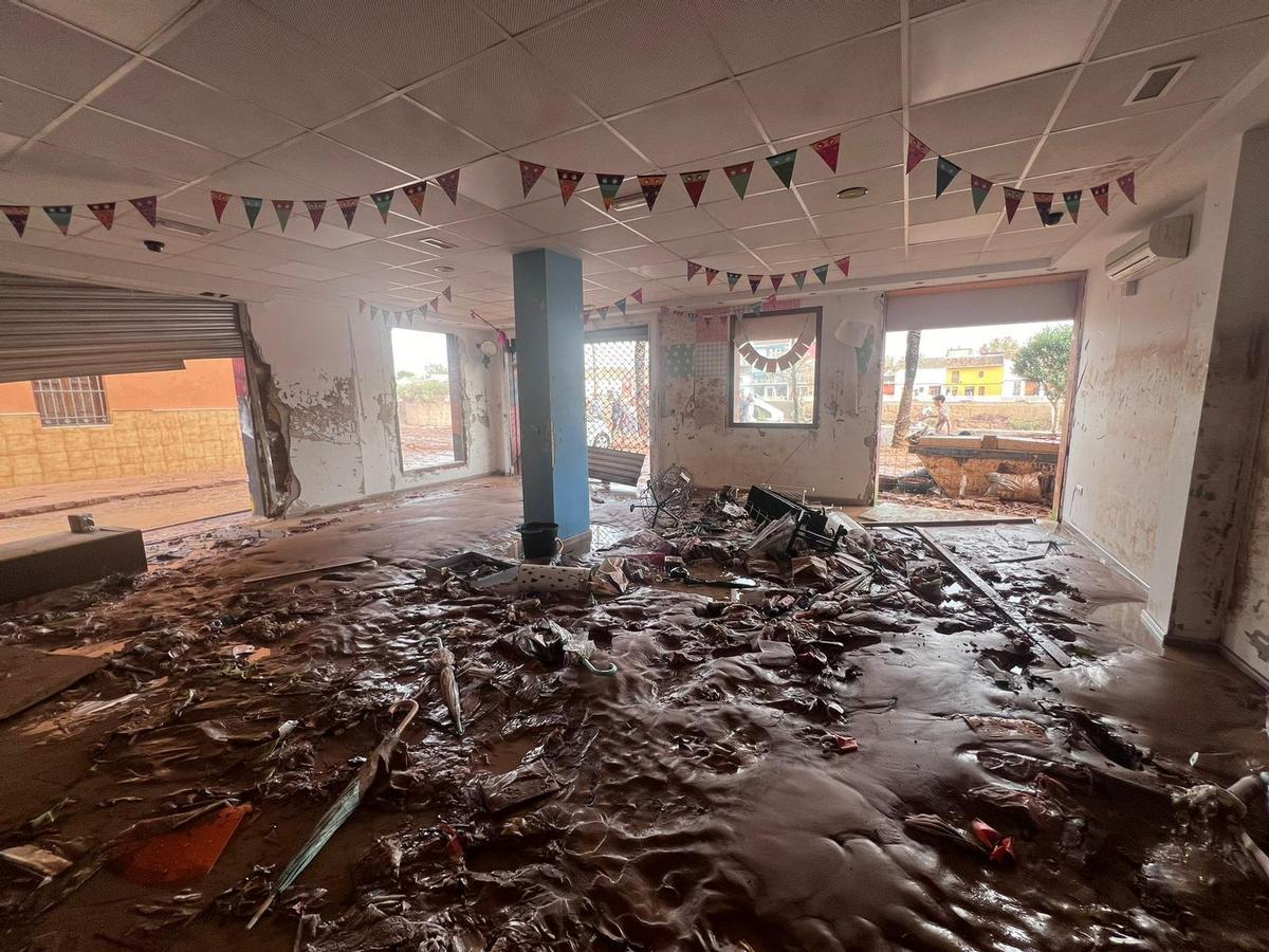 La libreria totalmente destrozada
