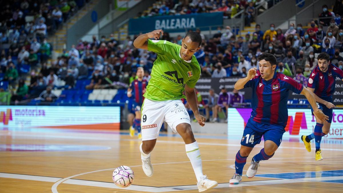 Higor, en el encuentro de esta temporada ante el Levante.