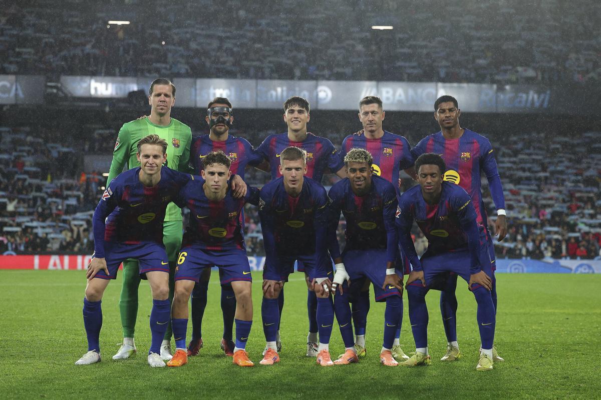 Una foto con 10 jugadores