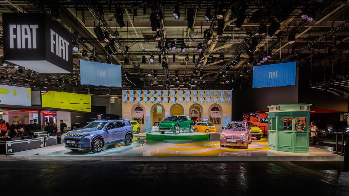Stand de Fiat en el Salón de París