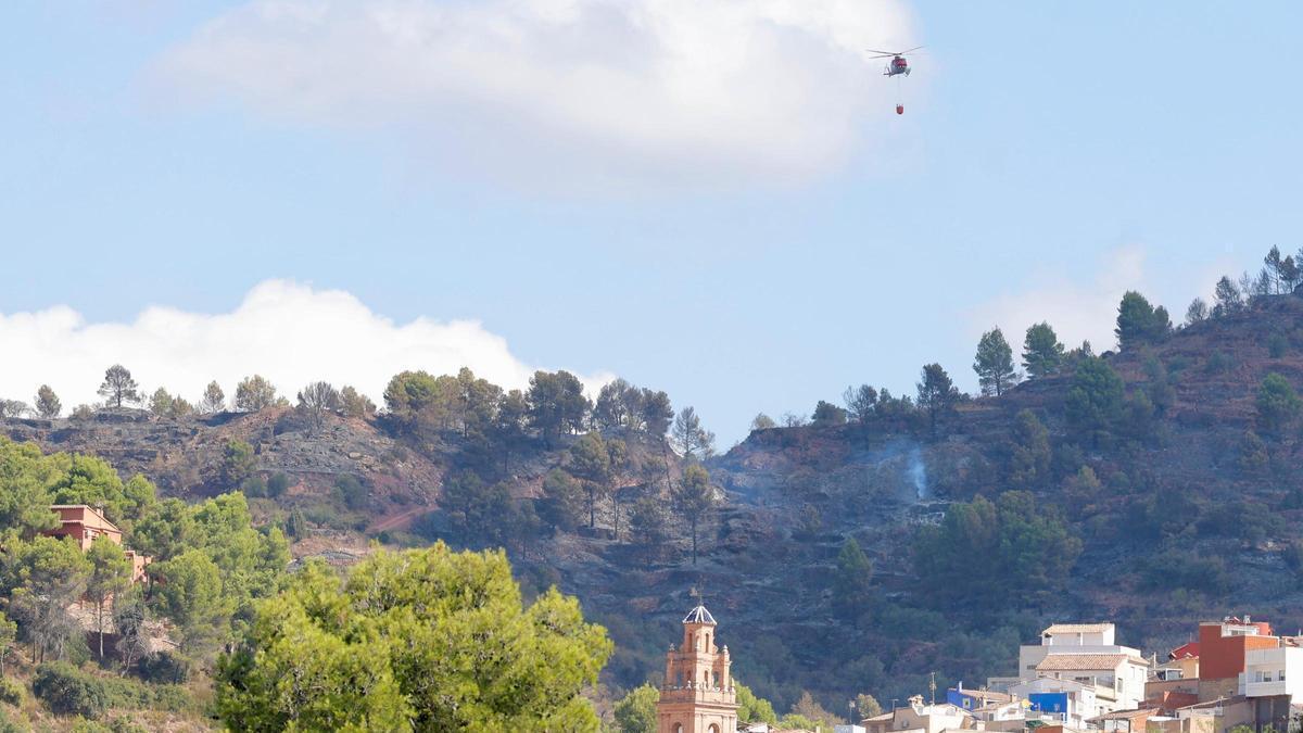 el cóctel climático que explica la virulencia del incendio en la Serra Calderona