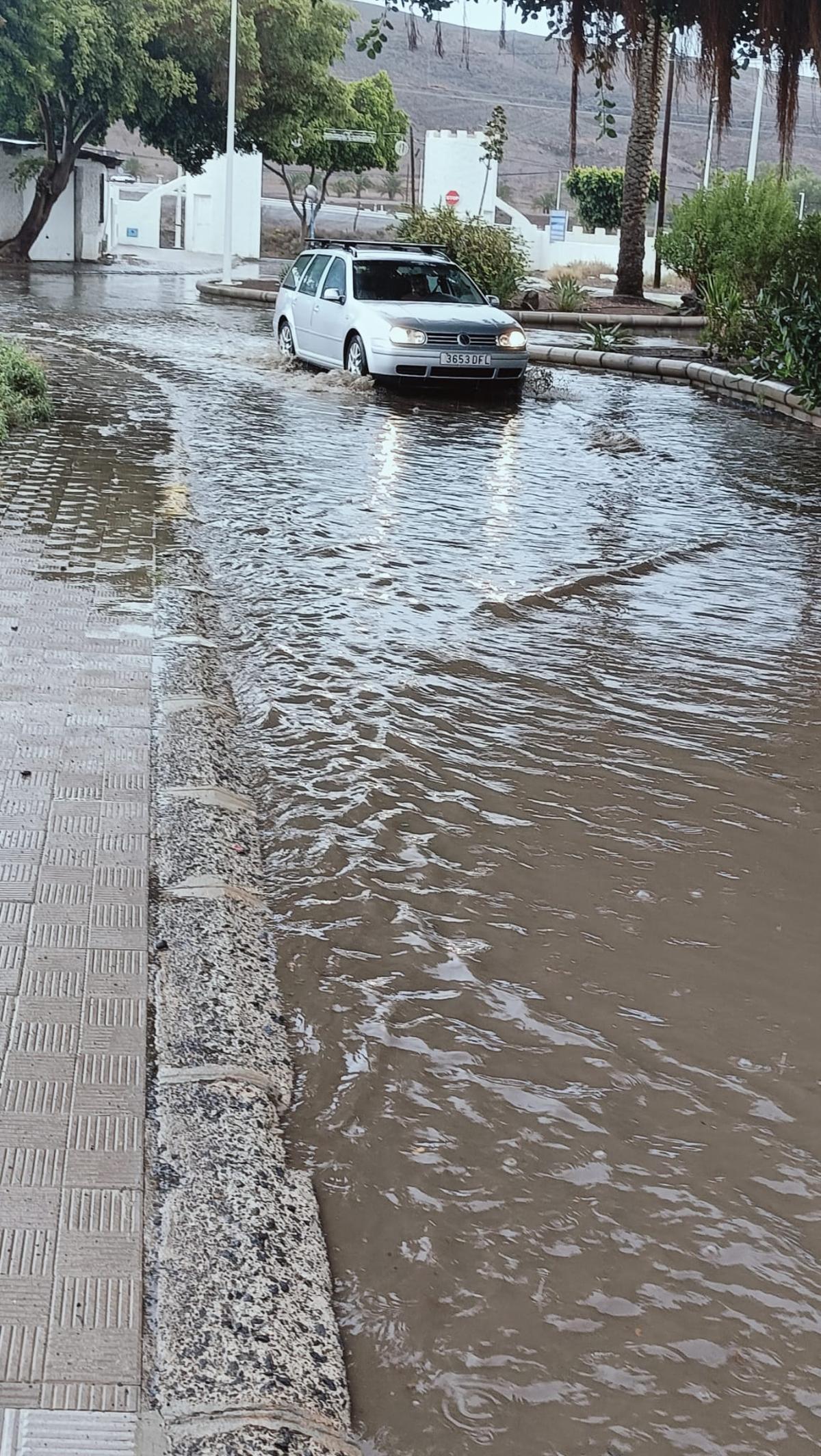 Inundación en Tarajalejo por la borrasca Emilia.