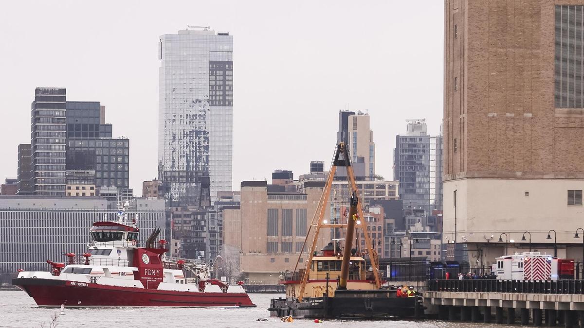 Cinco españoles muertos al caer helicóptero en río Hudson de Nueva York, según el alcalde