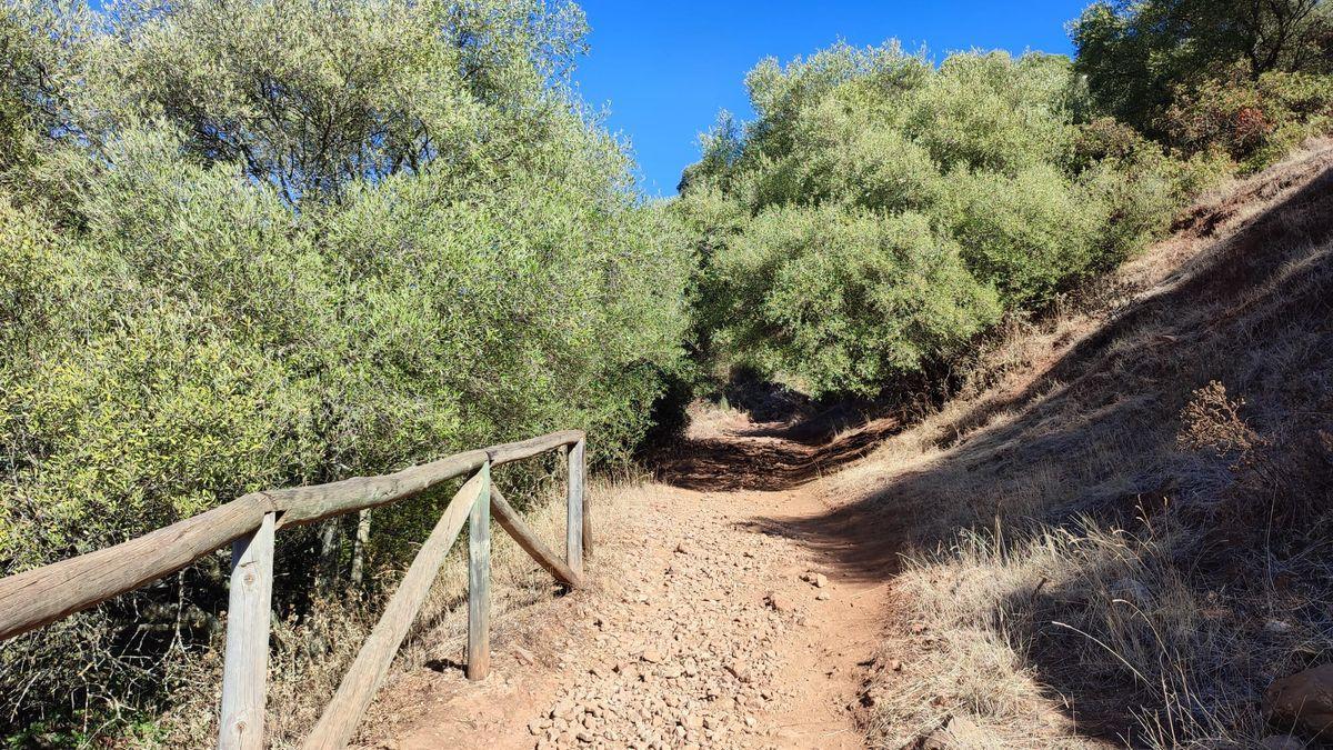 Sendero de la memoria en Santa María de Trassierra.