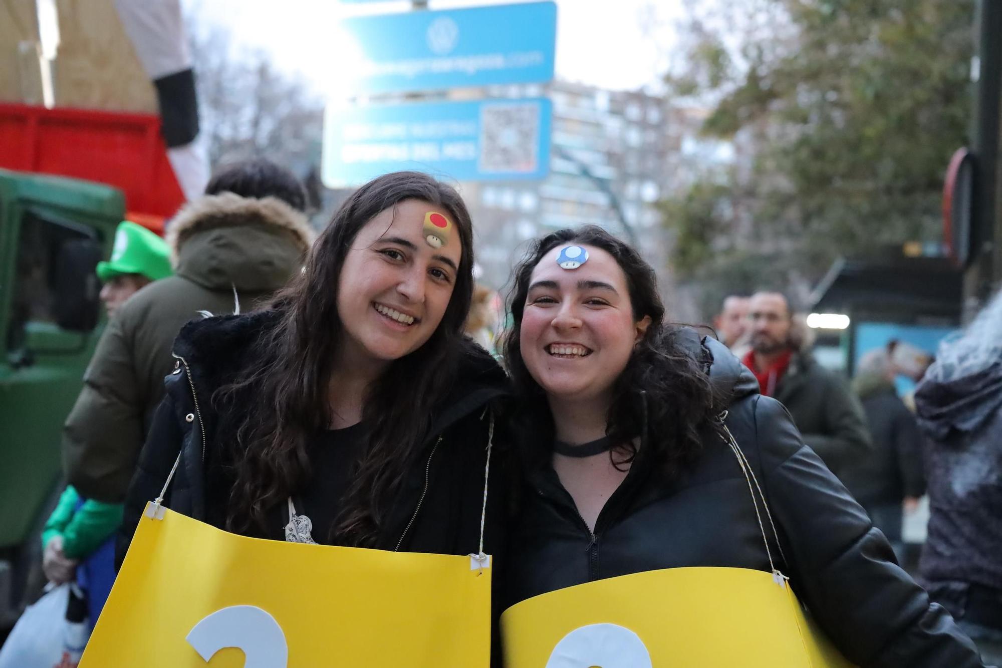 Gran ambiente de carnaval en las calles de Zaragoza