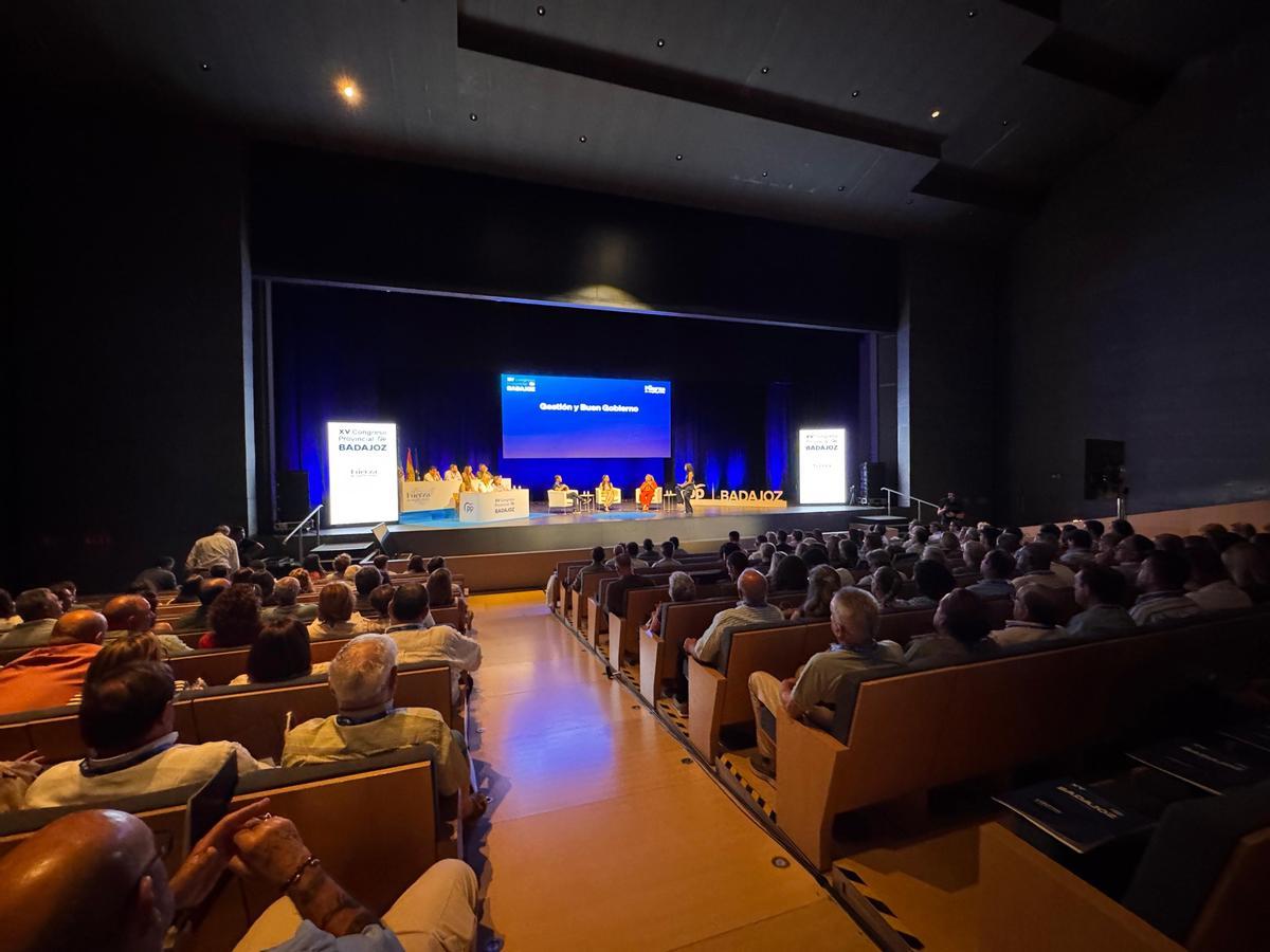 Vista general del auditorio durante la celebración del XV Congreso Provincial del PP de Badajoz.
