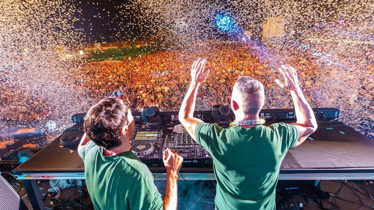 Ambiente en el festival "Love the 90s" que llega a Gijón.