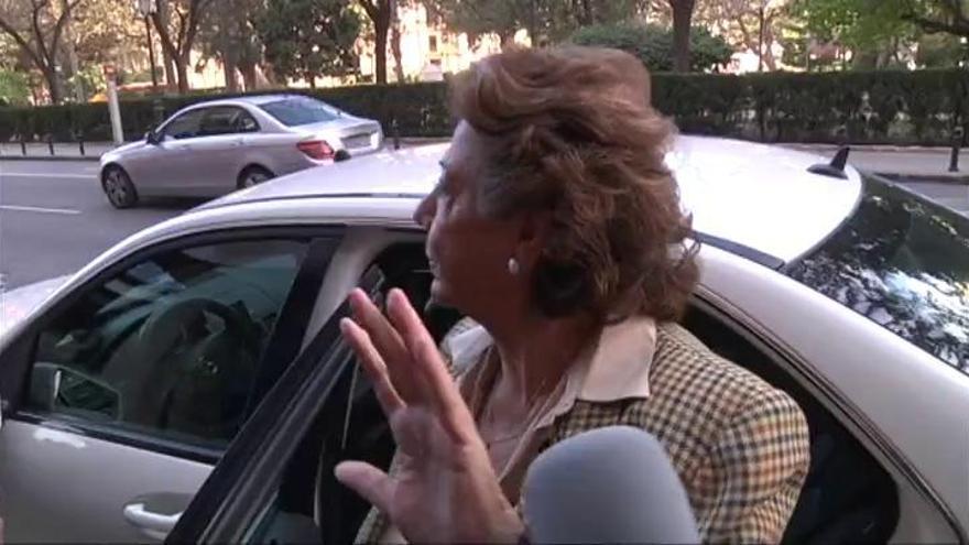 Barberá evita hacer declaraciones a su salida hacia el Senado