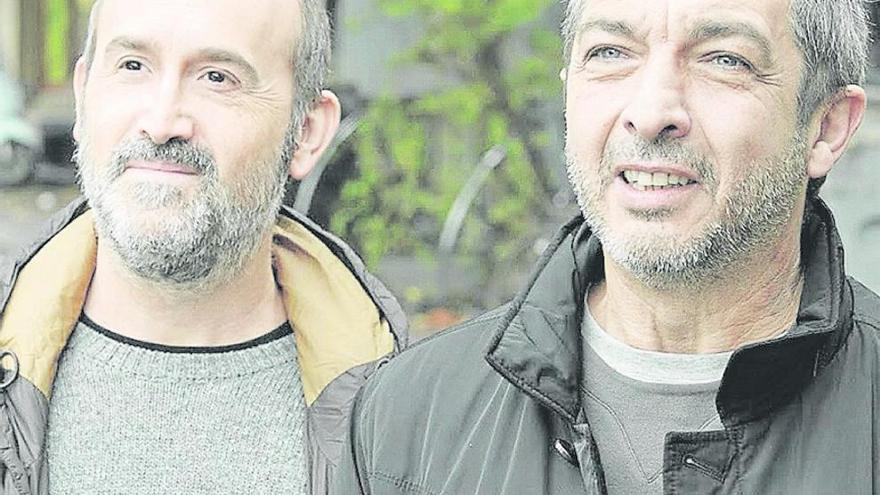 Una escena de la nueva entrega de Star Wars y otra de la película Truman, con Javier Cámara y Ricardo Darín.