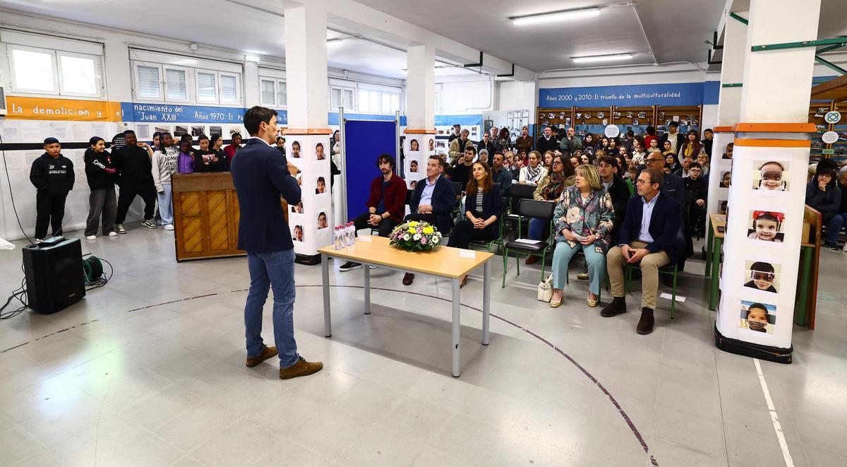 El CEIP Aljafería de Zaragoza cumple 100 años. El CEIP Aljafería de Zaragoza cumple 100 años.