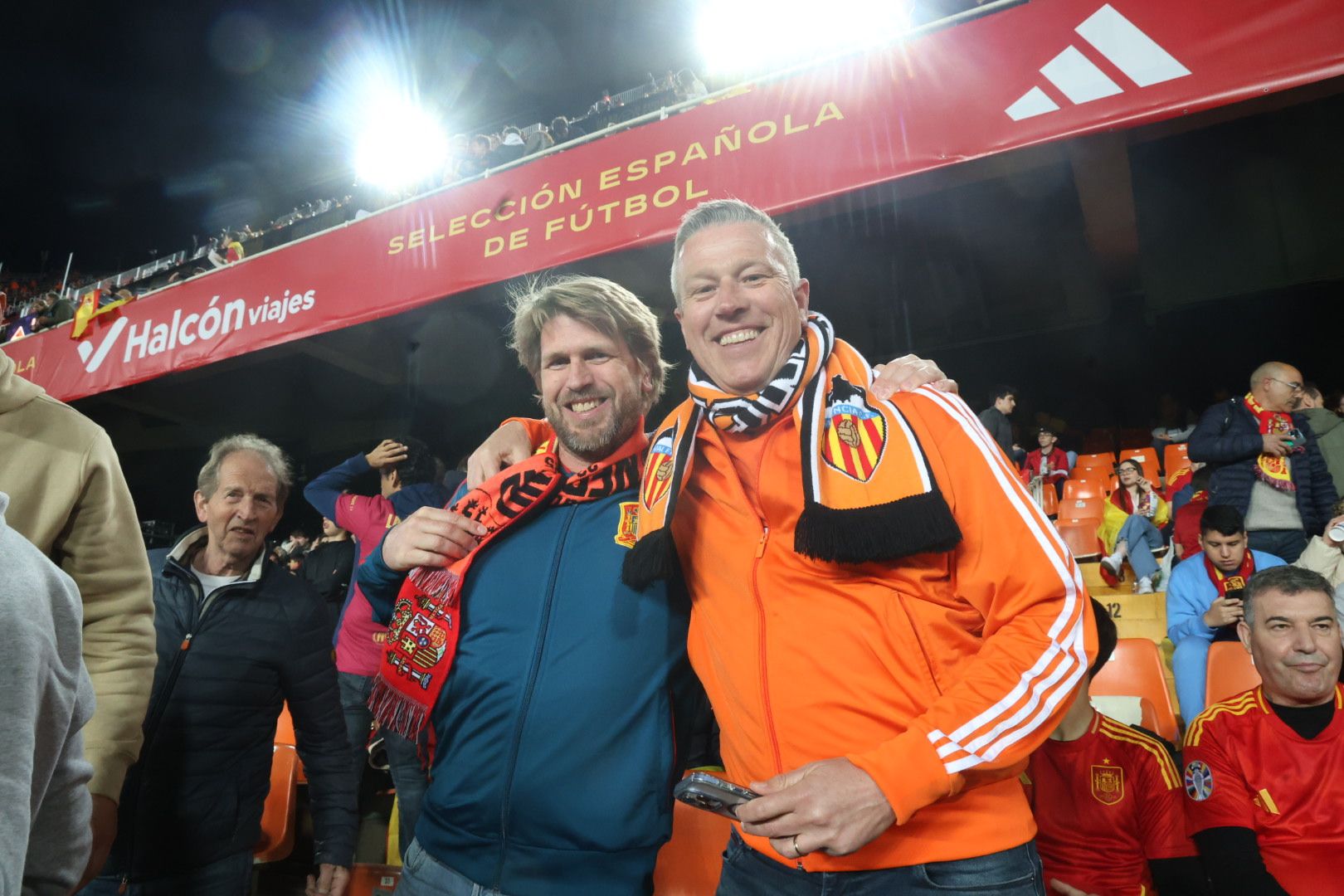 España - Países Bajos: Búscate en la grada de Mestalla