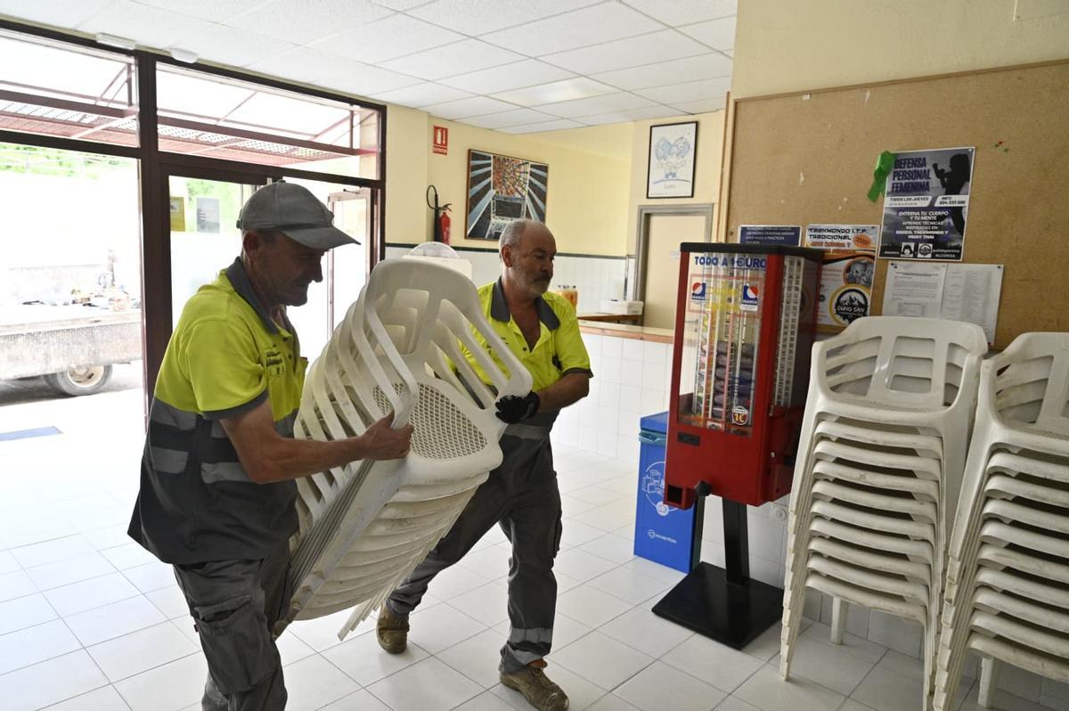 Preparativos en el pabellón de Alcorisa.