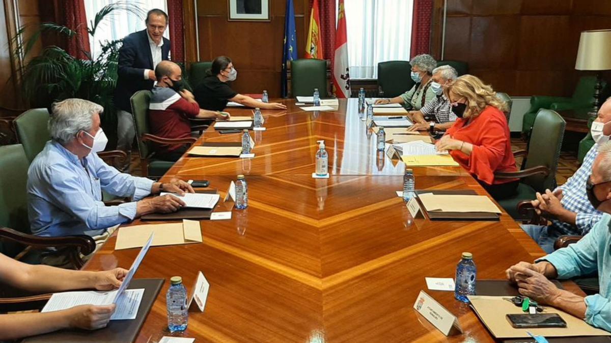 Un momento durante la reunión. | Subdelegación del Gobierno