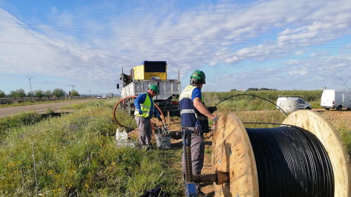Trabajadores extremeños de empresas contratadas por Atelco.