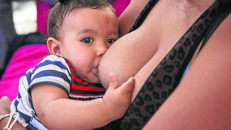 Son muy conocidos los beneficios de la lactancia materna para la salud de los bebés.