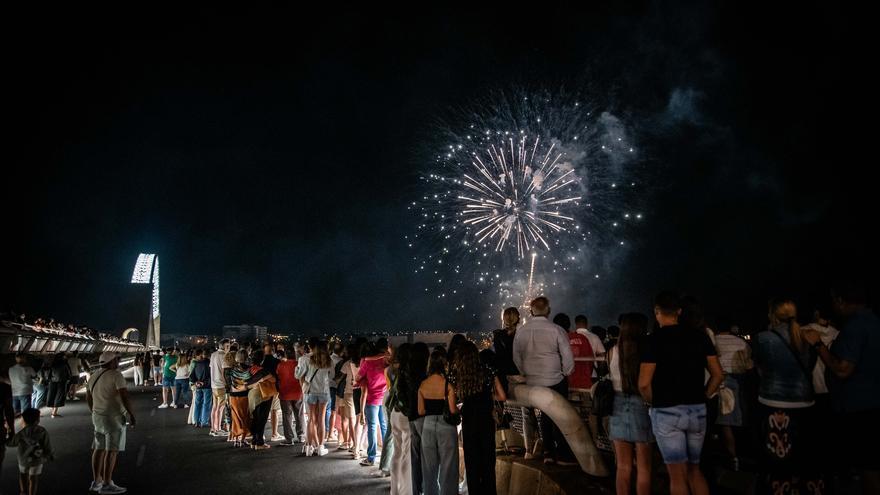Video | Extremadura no permitirá fuegos artificiales con riesgo alto o extremo de incendios