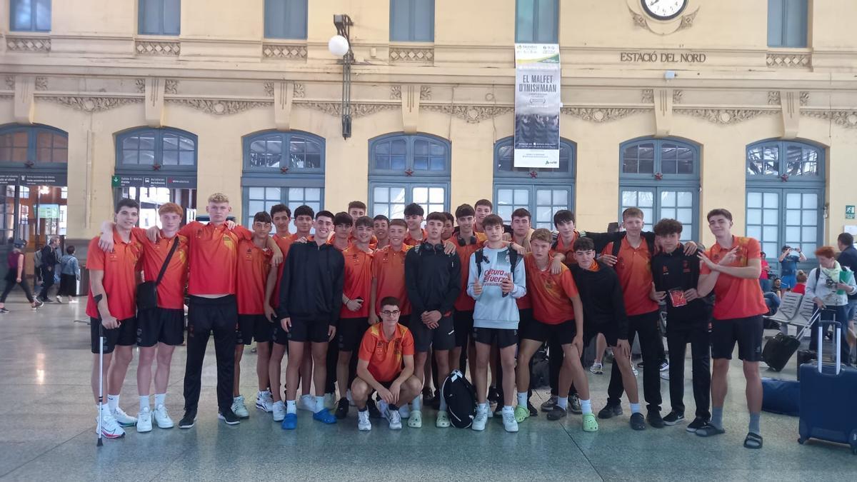 Los cadetes del Valencia BC masculino, antes de viajar a San Fernando (Cádiz)