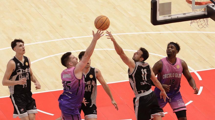 El Círculo inicia la fase de ascenso con victoria: Hoexum y un gran Samu Barros remontan a El Pinar (62-68)