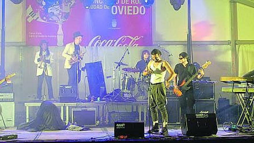 «Mokomitas», durante su actuación en la final del XIII Concurso de rock «Ciudad de Oviedo».