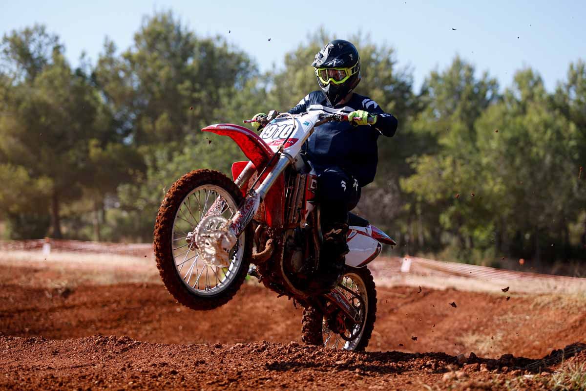 Motocross para valientes en Santa Eulària