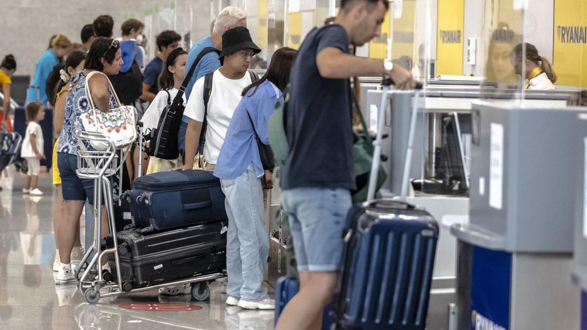 La huelga de Ryanar apenas se notó ayer en la actividad del aeropuerto de Son Sant Joan.