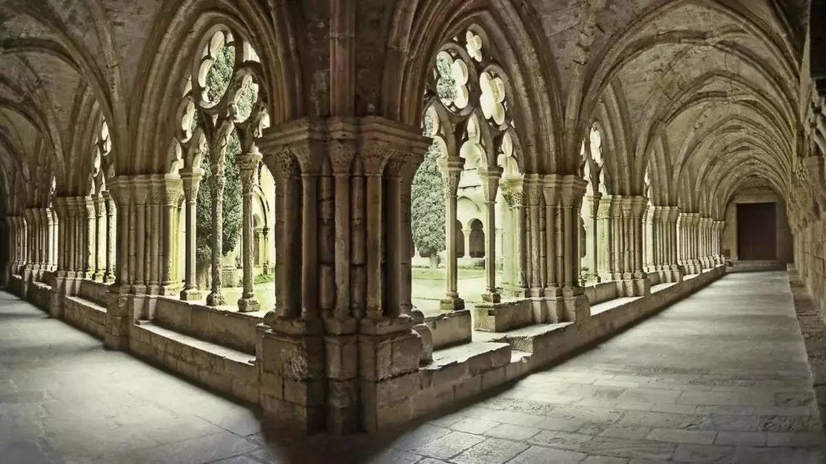 Este monasterio es el más grande de Europa y está en un pueblo de 893 habitantes: la escapada perfecta para primavera