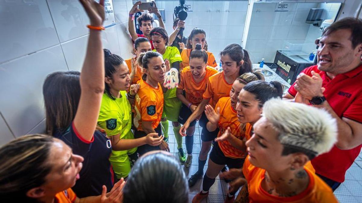 Jugadoras de Jijantas celebrando la victoria.