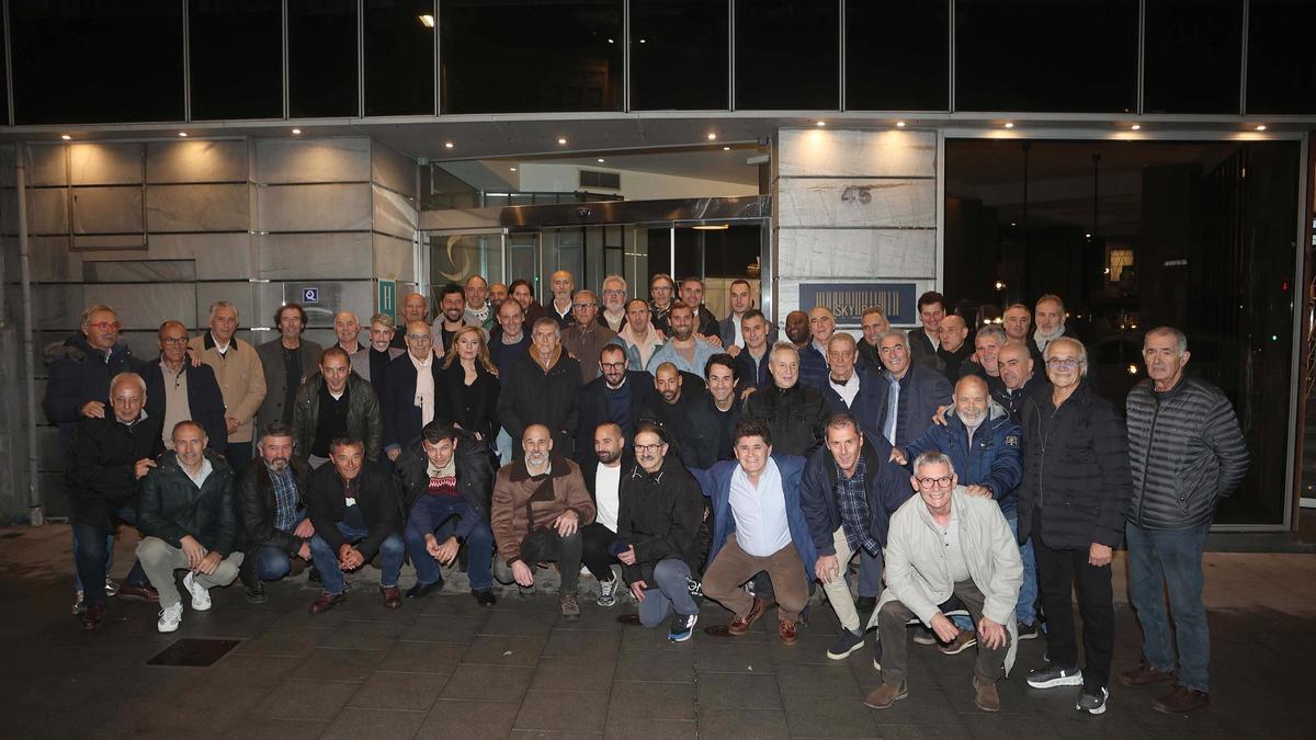 Los veteranos del Deportivo se reúnen en la cena anual