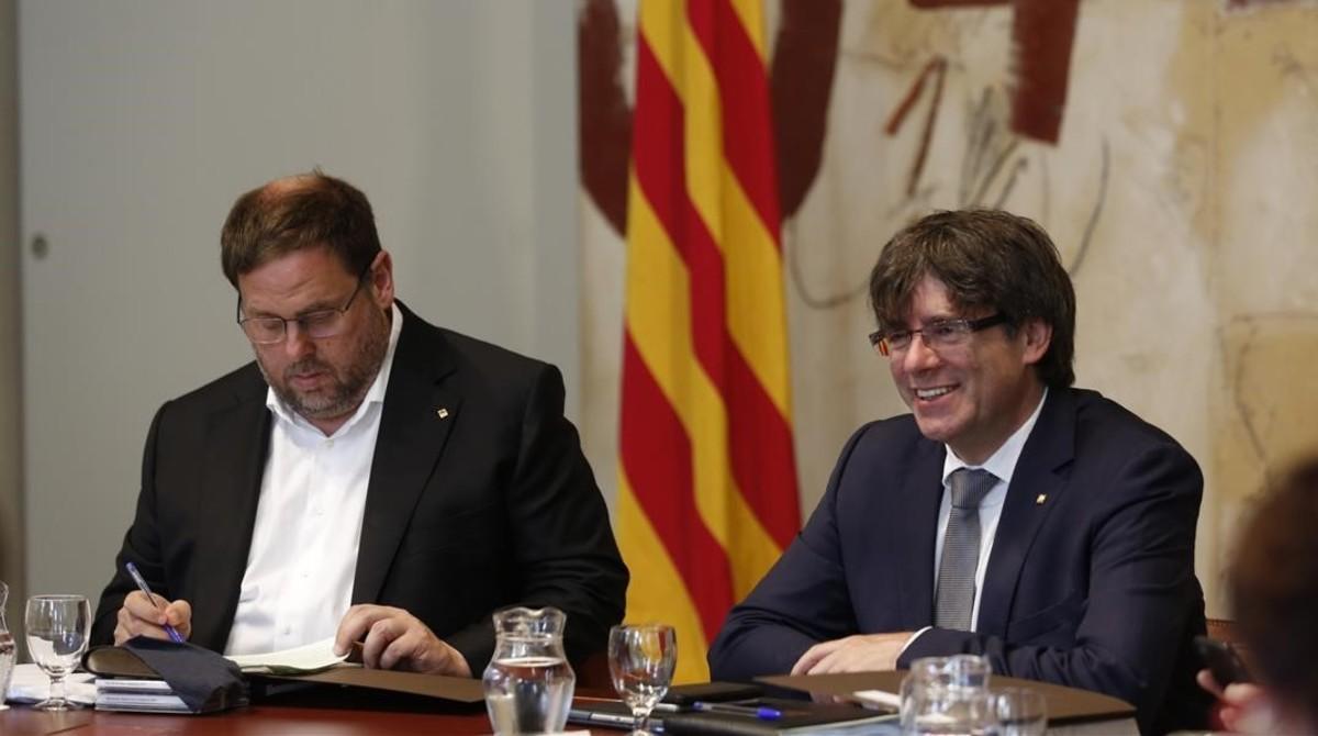 Junqueras y Puigdemont, en la reunión del Consell Executiu.