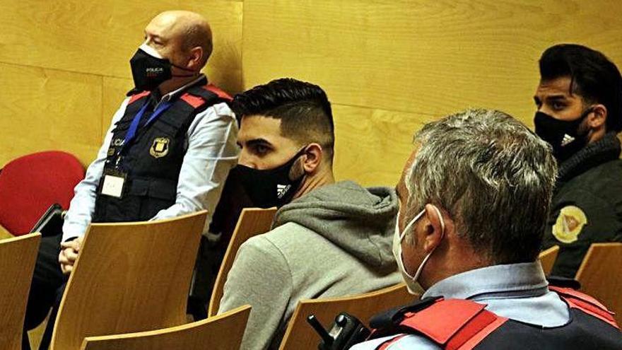 Dos dels acusats durant el judici a l&#039;Audiència de Girona