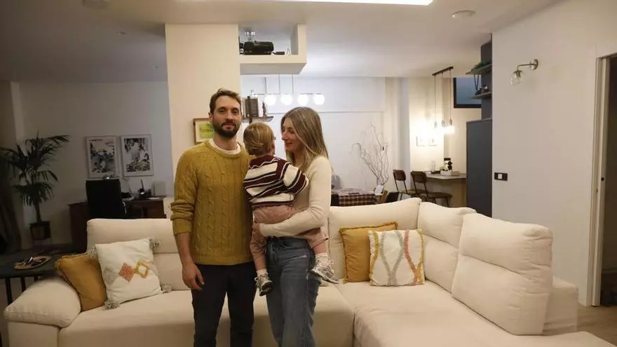 VÍDEO:  "Tomamos una muy buena decisión", afirman los gijoneses que residen en bajos comerciales convertidos en viviendas