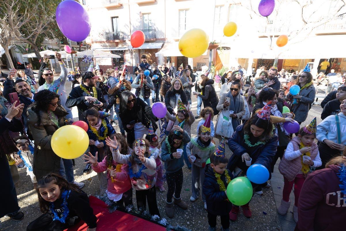 Así han celebrado las 'preuvas' en la plaza del Parque de Ibiza