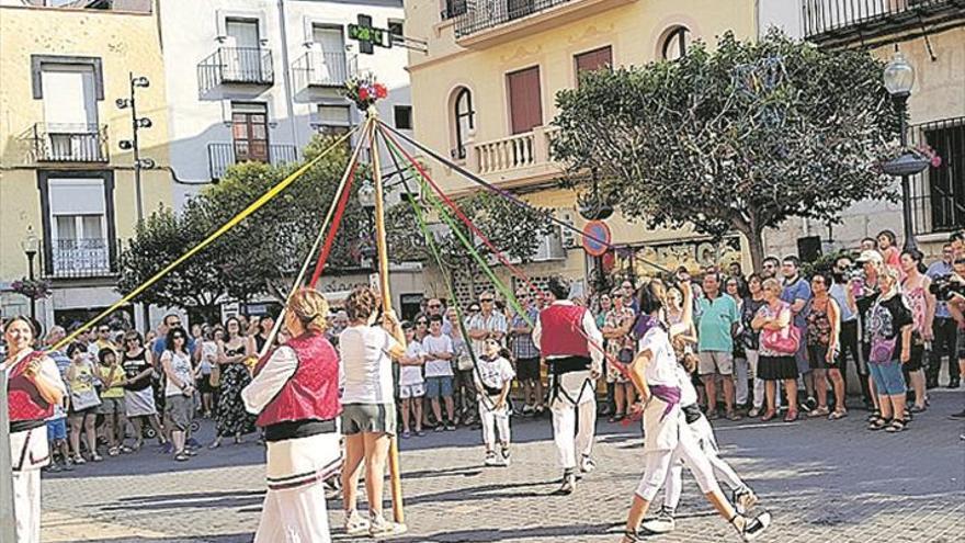 Vinaròs recibe la popular ‘Flama del Canigó’ festiva