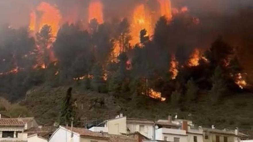 Impactantes imágenes del fuego en Montan