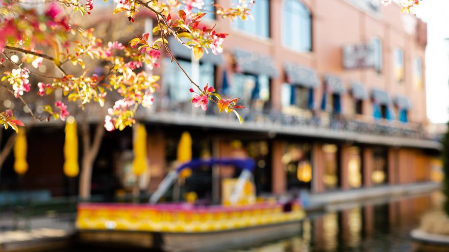 Bricktown, un distrito que marca el pulso de Oklahoma City