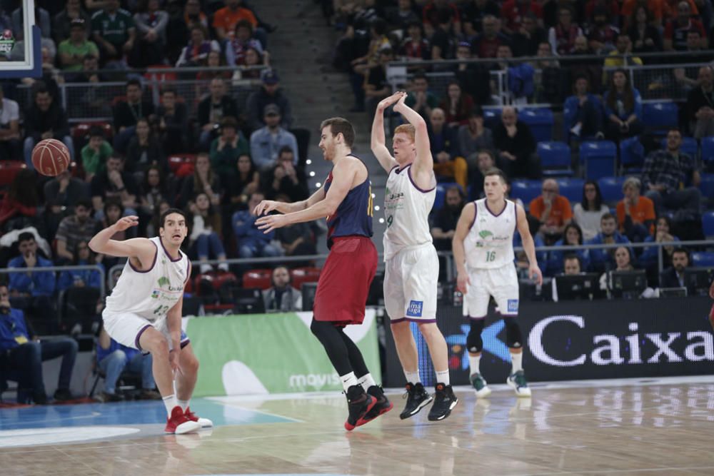 El conjunto de Joan Plaza se vuelve para Málaga a las primeras de cambio tras una mala segunda parte del encuentro ante el FC Barcelona Lassa