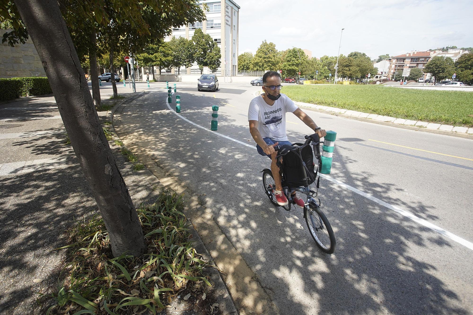 El carril bici de l’avinguda Lluís Pericot i com intentar solucionar obstacles pel camí