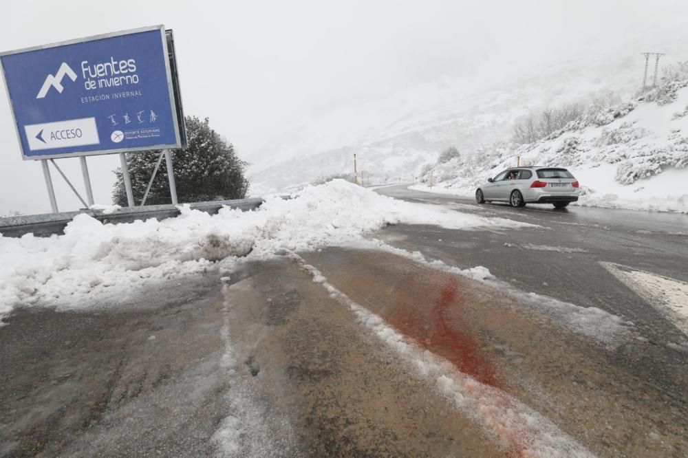 Fallece un hombre atropellado en Fuentes de Invierno mientras ponía las cadenas