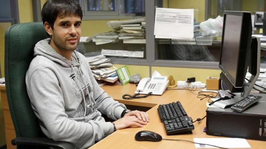 Borja Oubiña, ayer en FARO, a donde acudió para participar en un chat con los lectores. // José Lores