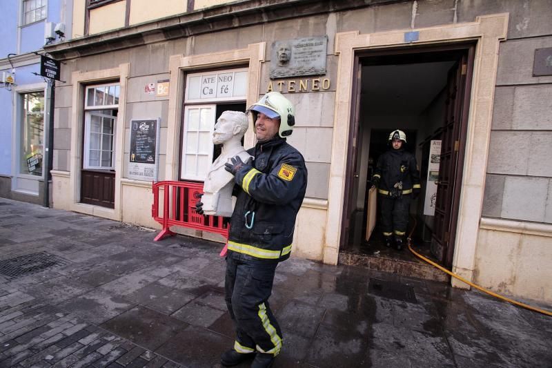 Incendio en el Ateneo lagunero