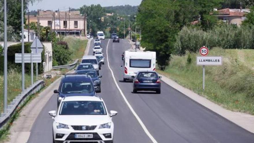 El vial es va pintar, una senyalització que fins ahir al matí era inexistent.