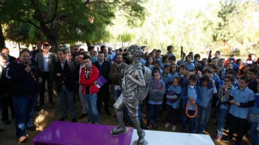 Los scouts de Murcia reciben una escultura por sus 100 años