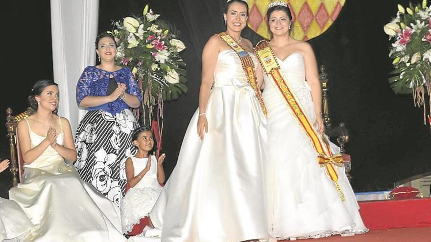 Moncofa proclama a Rebeca Alemany regina de las fiestas