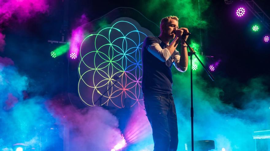Coldplace, la banda tributo a Coldplay, presenta su luminoso directo gratis en Sabatic Fest