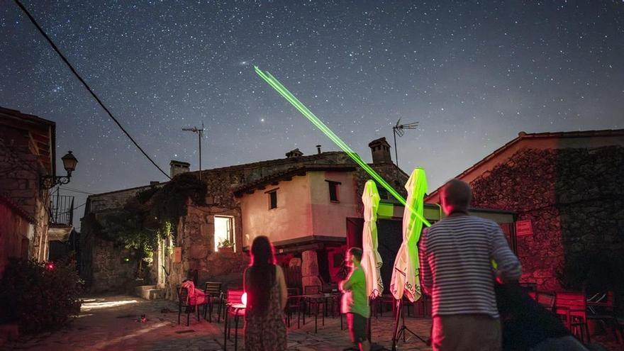 Astroturismo extremeño toca el cielo en Trevejo: clases entre las estrellas